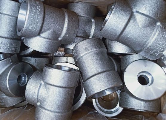 Локоть ASME B16.11 A105 3000 Lbs гнезда сваривая продетый нитку штуцер кованой стали